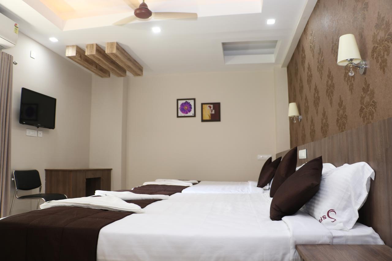 Hotel Spring Field Billets Kochi Zewnętrze zdjęcie