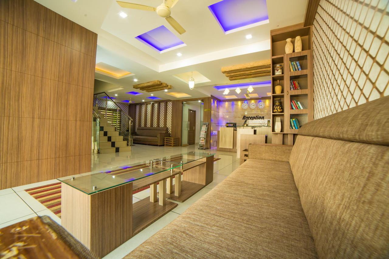 Hotel Spring Field Billets Kochi Zewnętrze zdjęcie