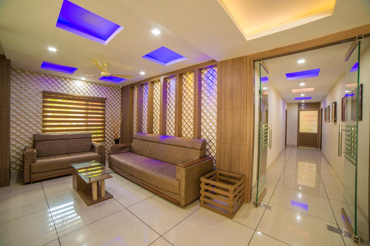 Hotel Spring Field Billets Kochi Zewnętrze zdjęcie